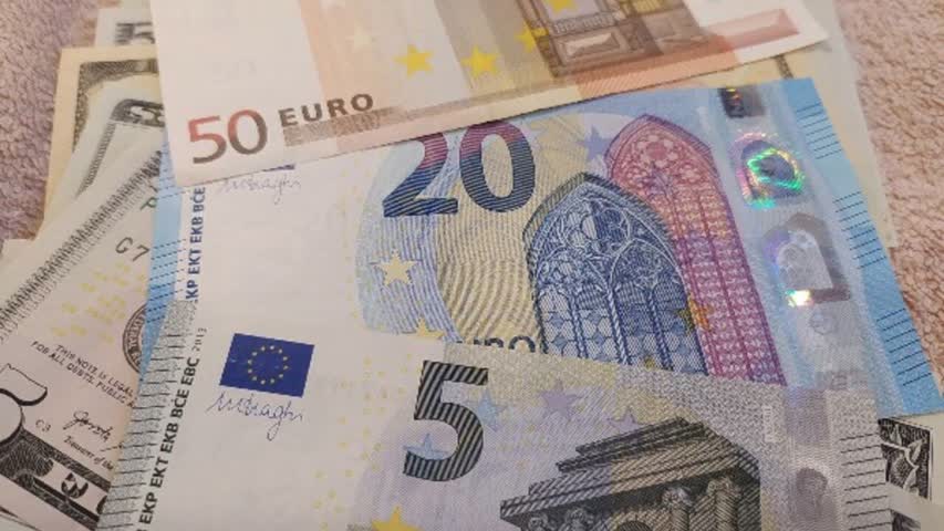 Фото - ЕК разрешила странам Европы распоряжаться изъятой у россиян валютой