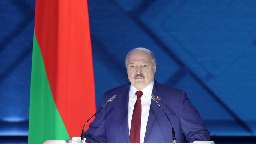 Фото - Лукашенко запретил отменять скидки по акции